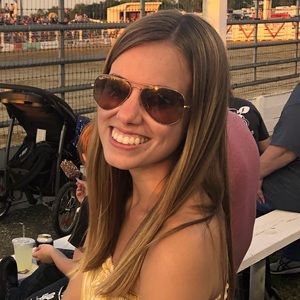 Meet your Posher, Caroline